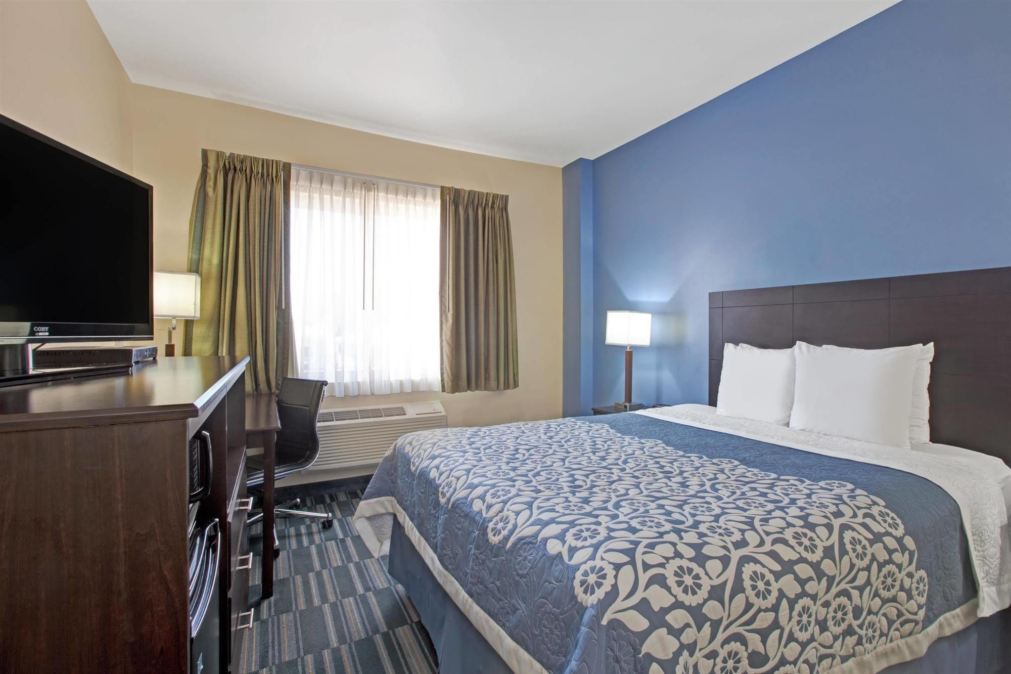 Days Inn & Suites By Wyndham Ozone Park/Jfk Airport New York Exterior foto